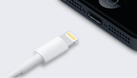 Apple lightning oplaadkabel laadt iPhone op